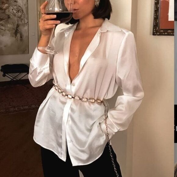Elegant White Button-Up Blouse - Picture 1 of 5